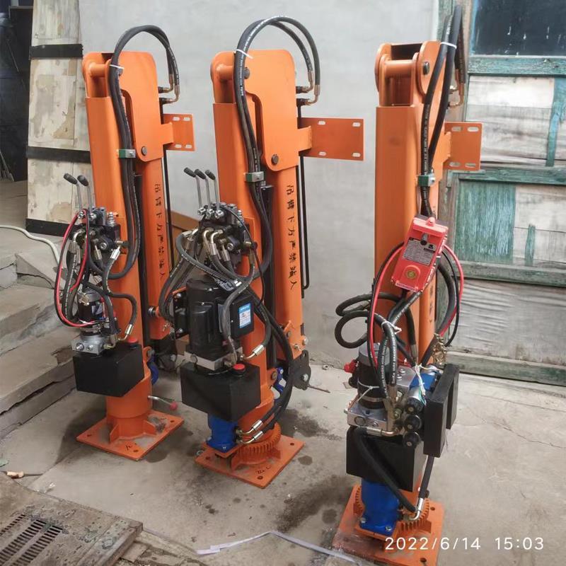 高阳县重汽蓝牌随车吊 3.2吨 国六动力强 液压驱动 农用自卸起重机